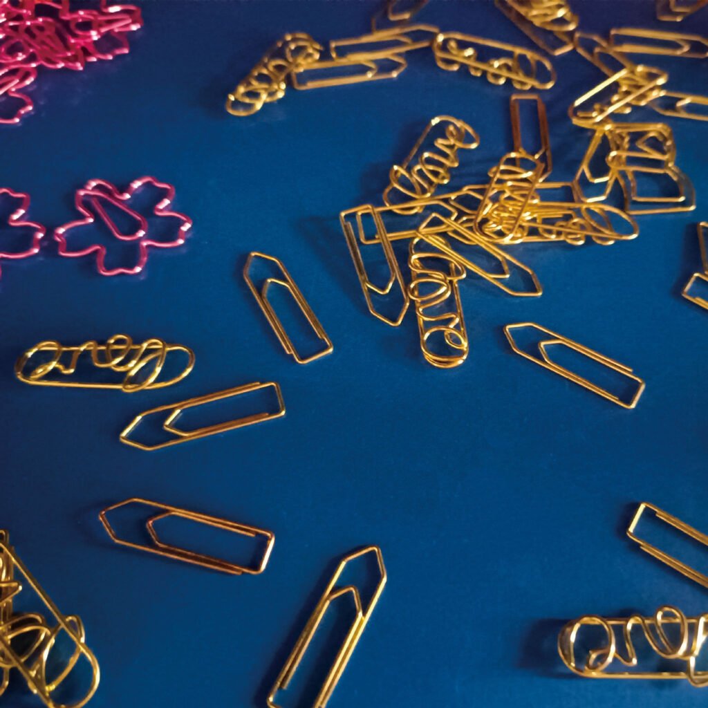 color blind box shaped metal paper clips for students