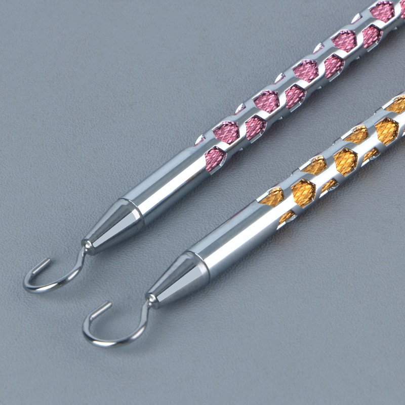diamond pattern jewelry hook and bracelet helper tool